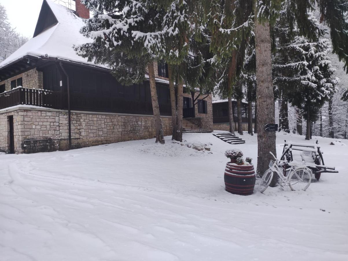 Déjá Vu Szállás&Rendezvény Zirc Exterior foto