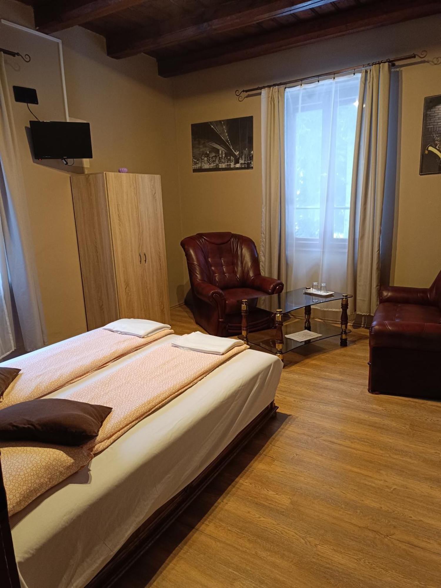 Déjá Vu Szállás&Rendezvény Zirc Exterior foto